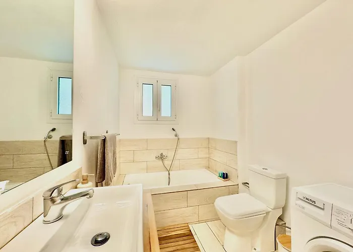 Elysian Hill With Private Pool By Dadovillas Spartylas
