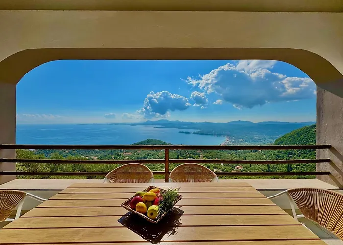 Elysian Hill With Private Pool By Dadovillas וילה Spartylas