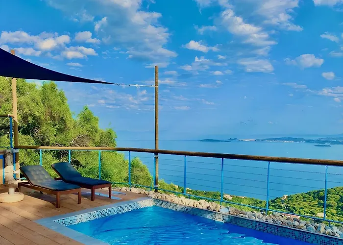 Elysian Hill With Private Pool By Dadovillas Villa *