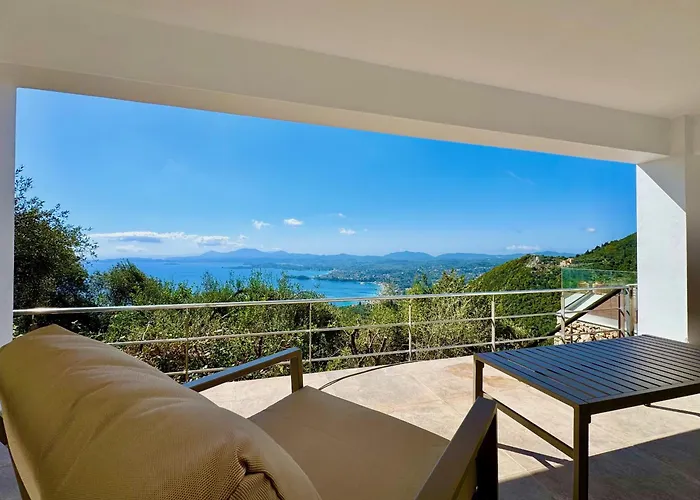 Elysian Hill With Private Pool By Dadovillas Villa