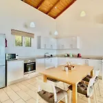 Elysian Hill With Private Pool By Dadovillas Vila