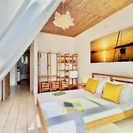 Elysian Hill With Private Pool By Dadovillas Spartylas